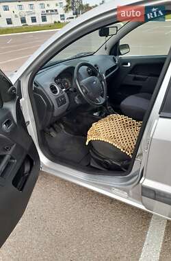 Хетчбек Ford Fusion 2008 в 