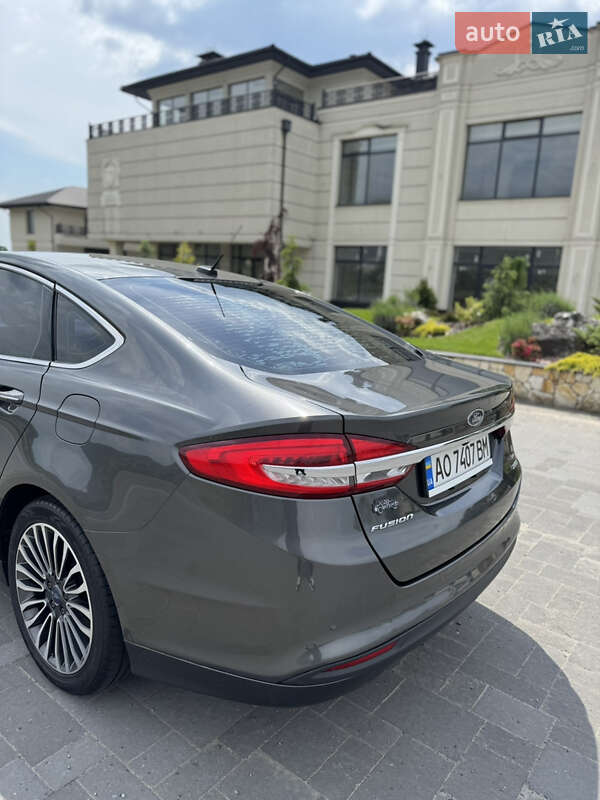 Седан Ford Fusion 2016 в Мукачевому
