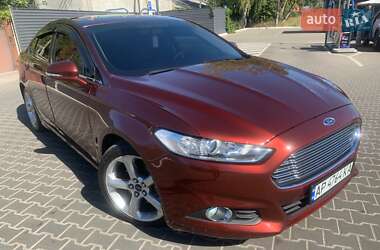 Седан Ford Fusion 2015 в Вишневом