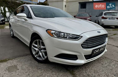 Седан Ford Fusion 2015 в 