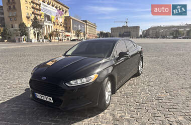 Седан Ford Fusion 2013 в 