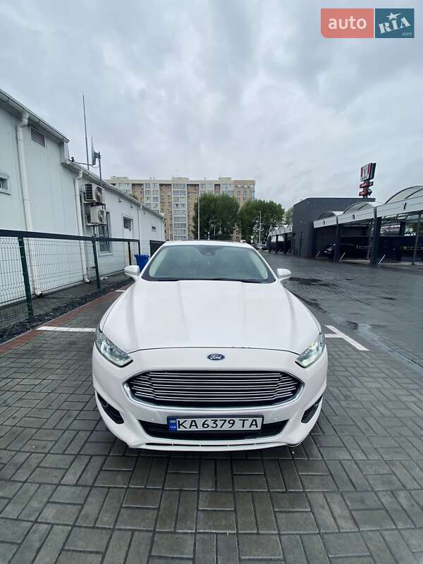 Седан Ford Fusion 2014 в Киеве