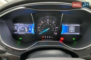 Седан Ford Fusion 2014 в 