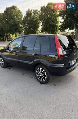 Хэтчбек Ford Fusion 2006 в 