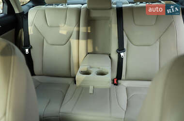 Седан Ford Fusion 2016 в 