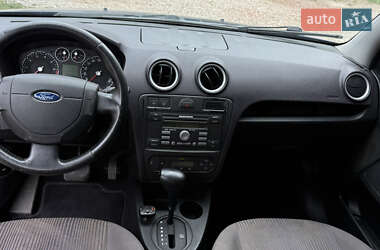 Хэтчбек Ford Fusion 2006 в 