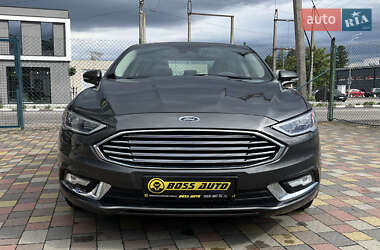 Седан Ford Fusion 2017 в 