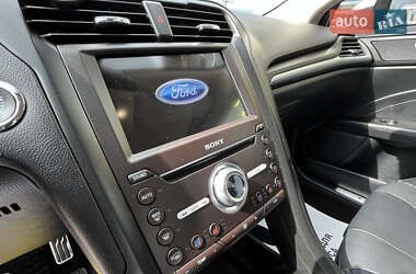 Седан Ford Fusion 2017 в 