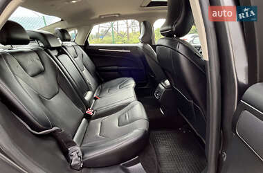 Седан Ford Fusion 2017 в 