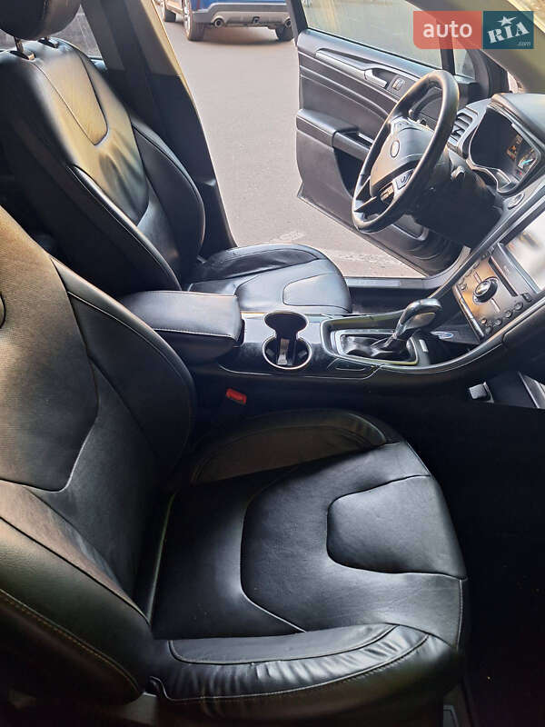 Седан Ford Fusion 2015 в Одессе