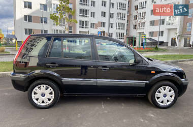 Хетчбек Ford Fusion 2005 в 