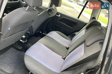 Хетчбек Ford Fusion 2005 в 