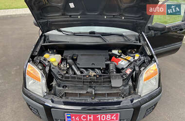 Хетчбек Ford Fusion 2005 в 