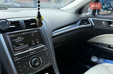 Седан Ford Fusion 2014 в 