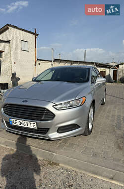 Седан Ford Fusion 2015 в 