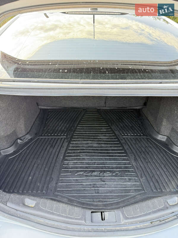 Седан Ford Fusion 2015 в Житомире