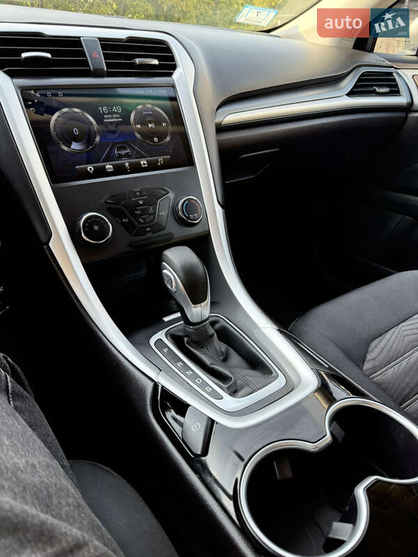 Седан Ford Fusion 2015 в Житомире