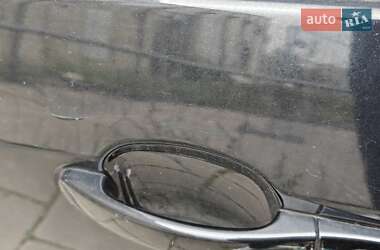 Хэтчбек Ford Fusion 2011 в 