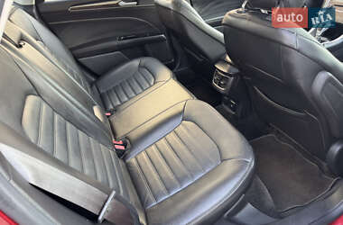 Седан Ford Fusion 2013 в 