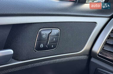 Седан Ford Fusion 2013 в 