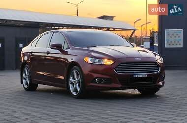 Седан Ford Fusion 2013 в 