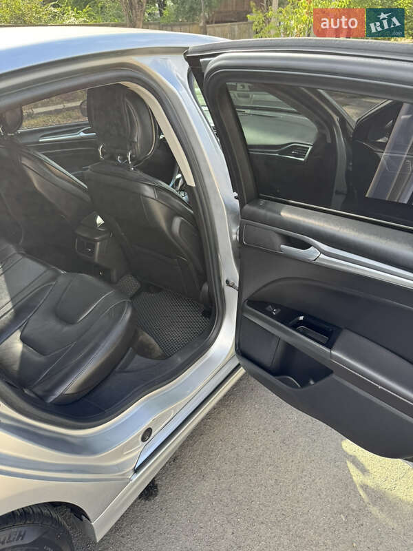 Седан Ford Fusion 2013 в Арцизові