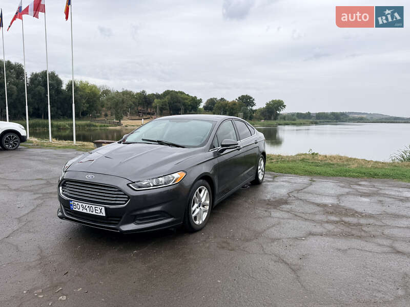 Седан Ford Fusion 2015 в Балті
