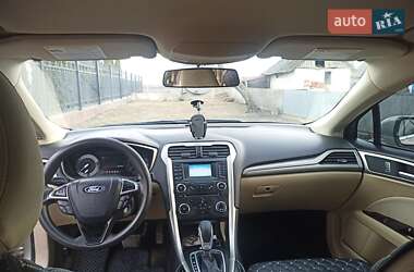Седан Ford Fusion 2015 в 