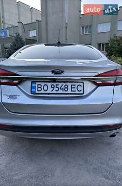 Седан Ford Fusion 2016 в 