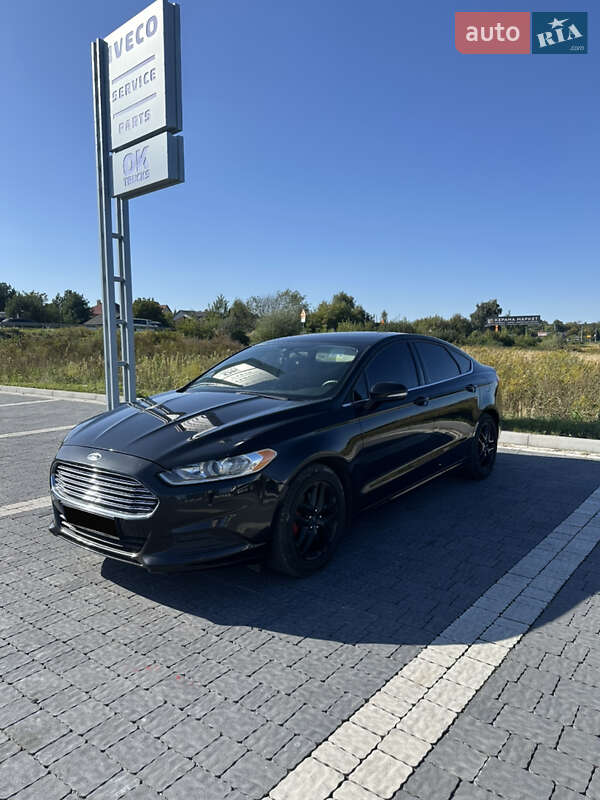 Седан Ford Fusion 2013 в Львові