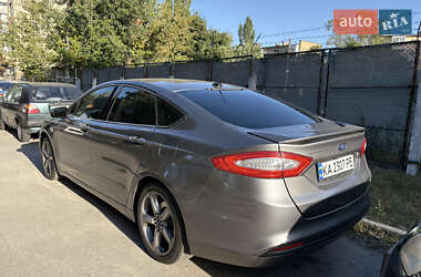 Седан Ford Fusion 2013 в 