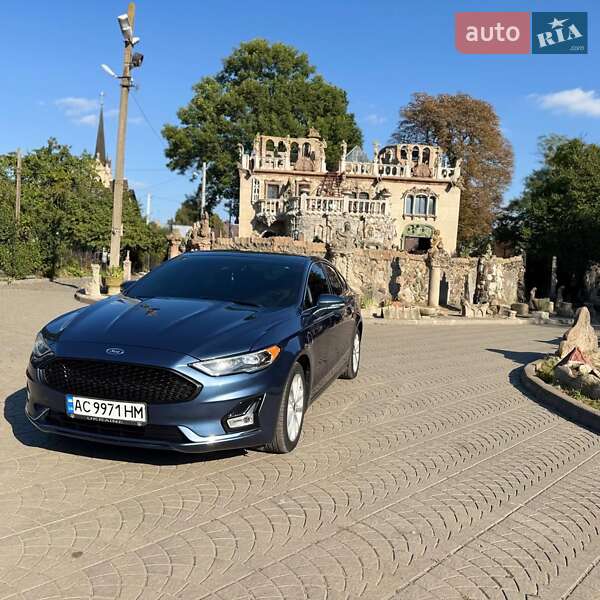 Седан Ford Fusion 2018 в Луцке