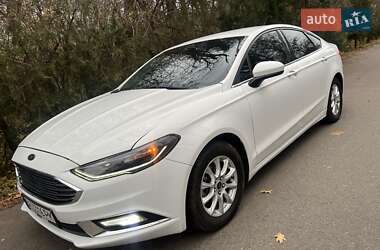 Седан Ford Fusion 2017 в 