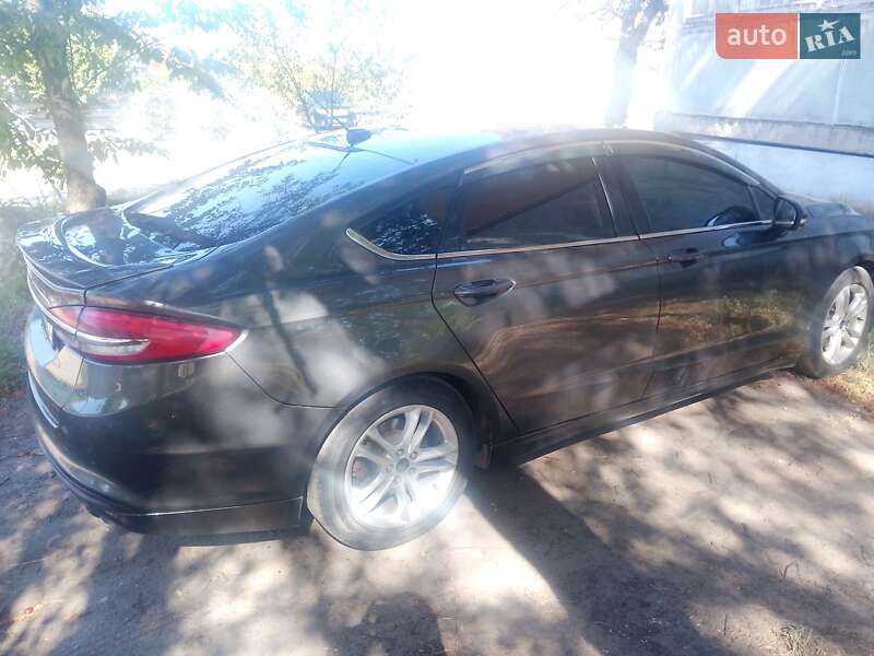 Седан Ford Fusion 2018 в Перещепине