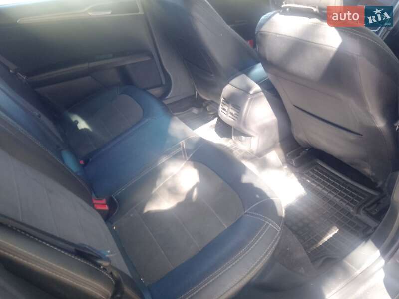 Седан Ford Fusion 2018 в Перещепине