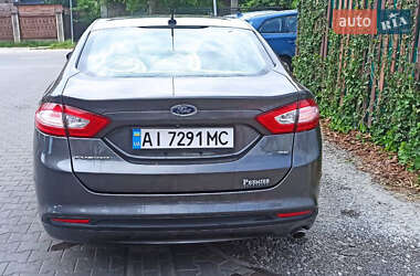 Седан Ford Fusion 2015 в 