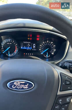 Седан Ford Fusion 2014 в 
