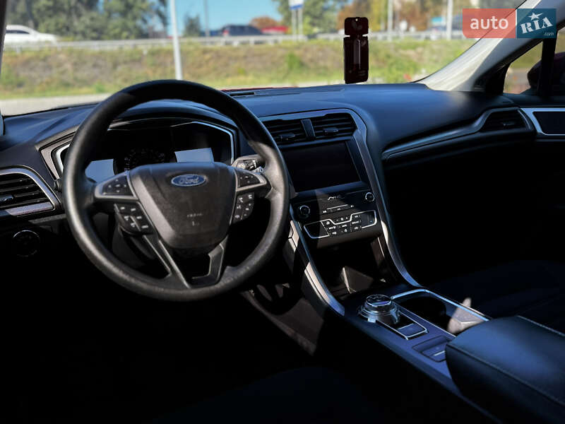Седан Ford Fusion 2020 в Полтаві