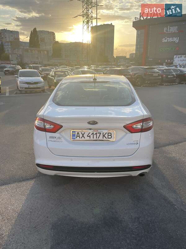 Седан Ford Fusion 2014 в Харькове