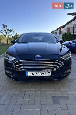 Седан Ford Fusion 2018 в 