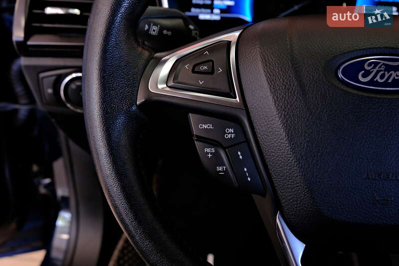 Седан Ford Fusion 2020 в Одесі