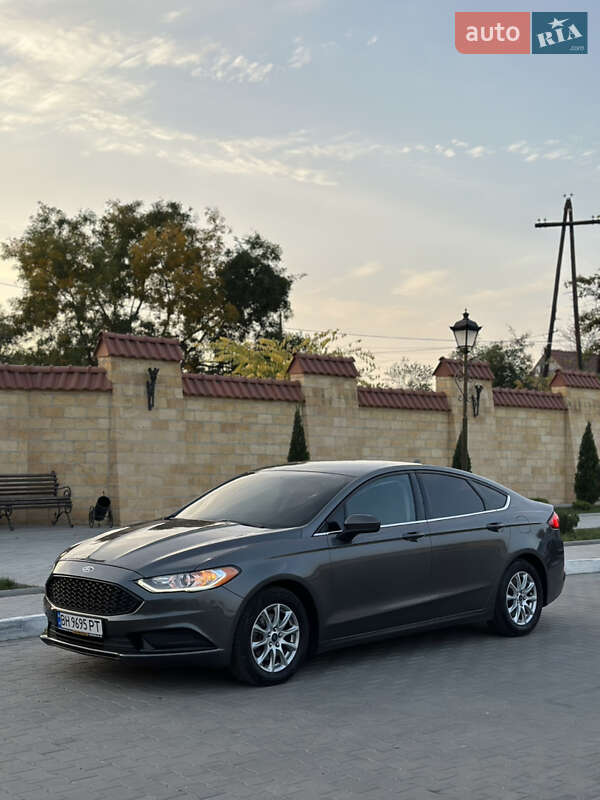 Седан Ford Fusion 2016 в Одесі