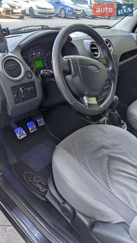 Хэтчбек Ford Fusion 2008 в Тернополе