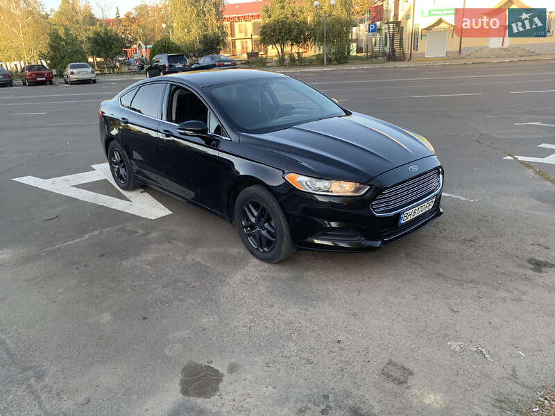 Седан Ford Fusion 2014 в Раздельной