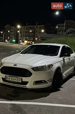 Седан Ford Fusion 2015 в 