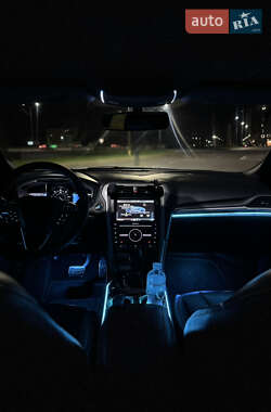 Седан Ford Fusion 2015 в 