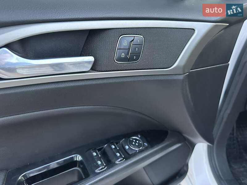 Седан Ford Fusion 2016 в Киеве