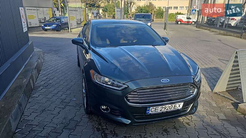 Седан Ford Fusion 2014 в Чернівцях