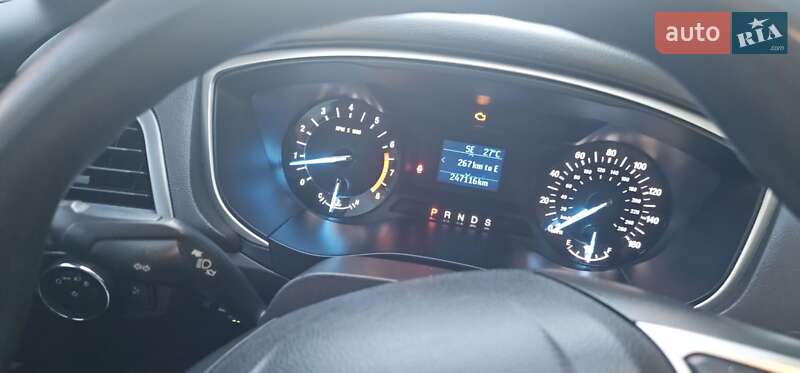 Седан Ford Fusion 2014 в Чернівцях