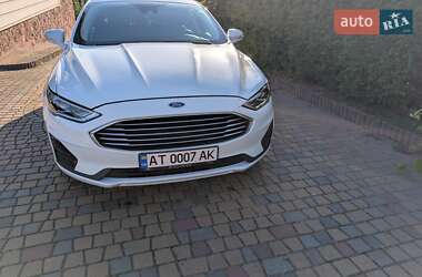 Седан Ford Fusion 2019 в Снятине